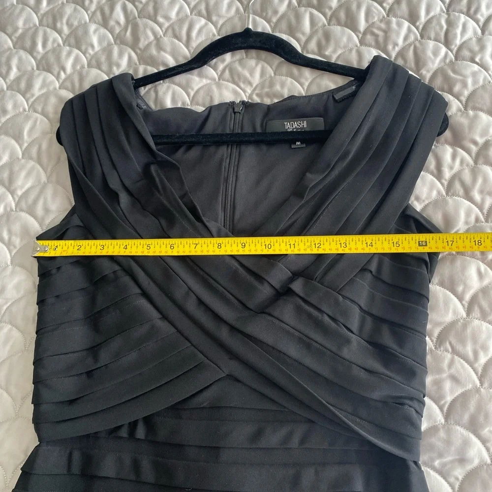 Tadashi Shoji Black Pleated Tiered Cap Sleeve Cocktail Dress - Size M
